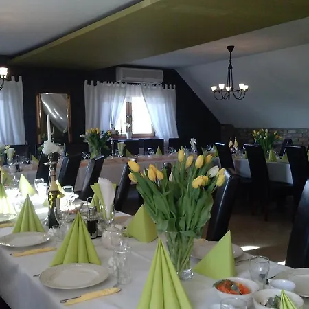 게스트하우스 Pyszna Stajenka Bakow (Cieszyn)