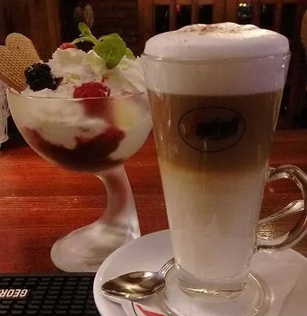 Pyszna Stajenka Pensión 4*