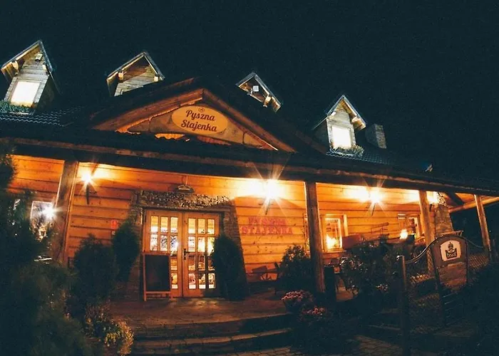 Pyszna Stajenka بيت ضيافة 4*